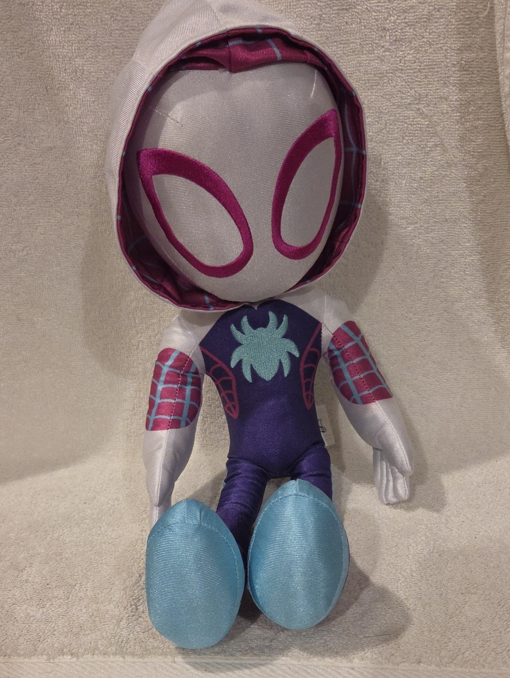 SPIDER-GWEN TALKING PLUSH